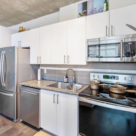 Spacious Corner Apartment Downtown Toronto Exterior foto